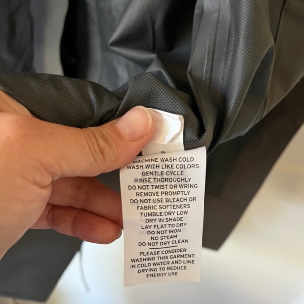 REI waterproof rain jacket anorak in olive green - Picture 5 of 6